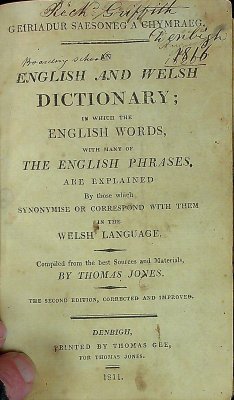 English and Welsh Dictionary cover